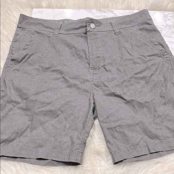 Prana Men's Gray Shorts size 36 standard fit - Picture 2 of 7
